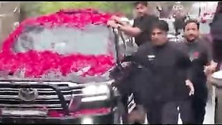 People love imran khan