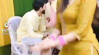 Desi very good song and masti dance  enjoy