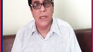 Dr. Shafiq Asif reciting his poetry