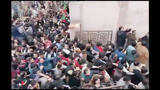 ۔جس نے یہ وڈیو نہیں دیکھی اسنےآج کچھ نہیں دیکھا۔۔انقلابی منظر