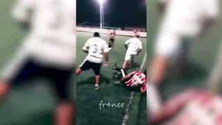 COMEDY MOMENTS IN FOOTBALL ????????