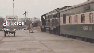 Haar Jane ka maan kere na Shakeel poetry