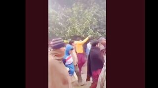 dhol ki thap par dance horse dance on dhool qabar mein dafnane rahe hain||Sharaftshan