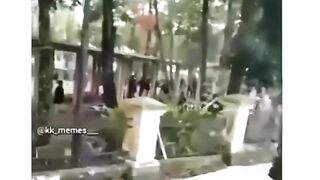 Bhai ko dhondo sub ????