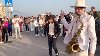 BILLIE JEAN - Saxophone & AMAZING Micheal Jackson live perform