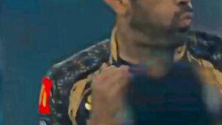 Wahab Riaz bowled