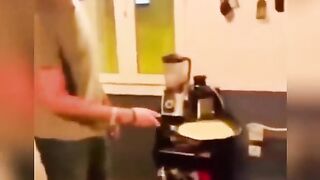 Tt????