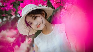GIRL'S ATTRACTIVENESS