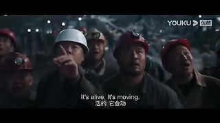 Humans_break_into_the_island_and_awaken_the_ancient_beasts!_The_great_snake_and_dinosaur_fight(360p).