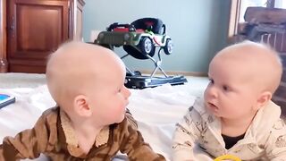 Best Video of Funny Baby-Funny Twin Baby-Funny Twins Baby Video