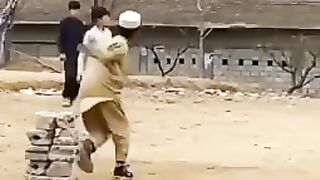 Har haal ma ALLAH ka sukar karna chahi ha