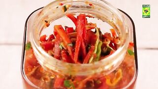 Memonii_Gajar_Ka_Achaar_Recipe_-_Chef_Shireen_Anwar_-_Masala_Tv(360p).