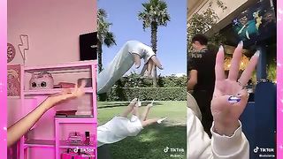 Elsarca_vs_Kika_Kiim_vs_Adaliatta(360p).