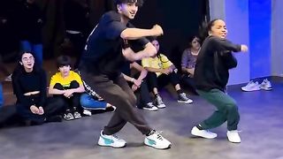 Dance on chikni chameli