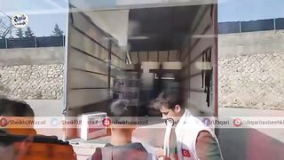 Turkia_Ke_Musibat_Zada_Bhaiyon_Ke_Leya_Sheikh_ul_Wazaif_Kiya_Lay_Kar_Gaye_|_Ubqari_Khidmat_e_Khalq(360p).