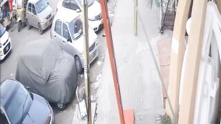 CCTV Footage Bus Accident|happened in karachi BUS BRAKE FAIL Hope everyone is safe ????