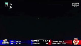 Unbelievable catch by Hassan Ali