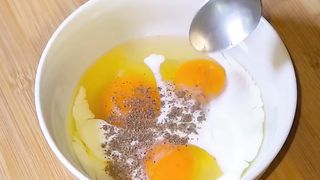 Egg with spinach cheese and cherry tomatoes
