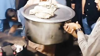 Bong paye siri paye street Food Pakistan
