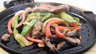 Sizzling Chinese  food preparation