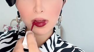 يلا نطبق اخطر احمر شفاه من مجموعة maybelline