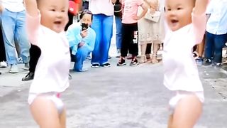 Cute baby????