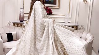 Aymen Saleem Looks Dreamy