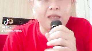 tiktok chalenge cover lagu aku bukan jodohnya