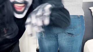 Monster_cuts_my_pants_for_coins