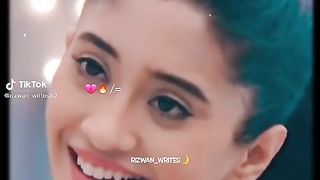 Hay kitna pyar arha  hy tum py