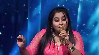 Debosmita performing Indian idol 13