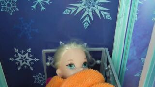 SLIME Joke in ELSA's Ice Palace ! Anna & Elsa toddlers - Prank - Fun