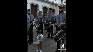 МЕЧТИТЕ ЗАПОЧВАТ ТАКА