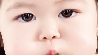 Cute baby girl, never miss the end