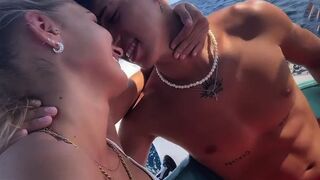Kiss my bestfriend - cute relationship tiktoks that will make your heart warm