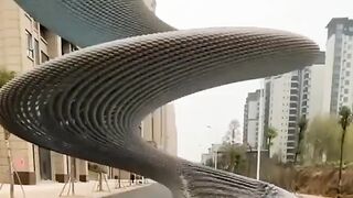 نوٹ سے بنا ہوا انوکھا پہاڑ، دلچسپ ویڈی