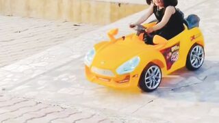 Kidz Playing carz