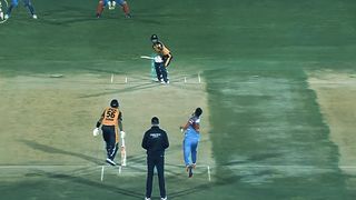 Mohammad Amir Is On Fire| Peshawar Zalmi vs Karachi Kings| HBL PSL 8