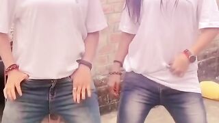 GIRLS SHAKE DANCE