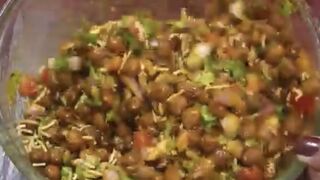 Street style chana  chaat recipe ( subscribe please )