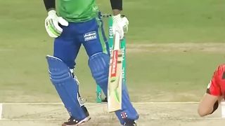 Lovely Moment #HBLPSL8 #SabSitarayHumaray #SportsCentral #Shorts MI2A.