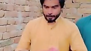 Biryani_khany_gye_thy_bht_bura_huwa_