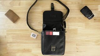 MegaGear Torres Mini MG1328 Genuine Leather Camera Messenger Bag for Mirrorless, Instant and DSLR Cameras