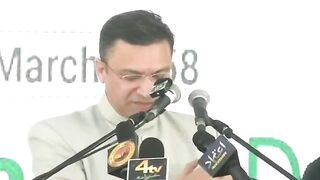 AIMIM LEADER AKBARUDDIN OWAISI SAHAB Reply to Illitrate People
