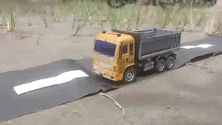 mobil truk angkut pasir