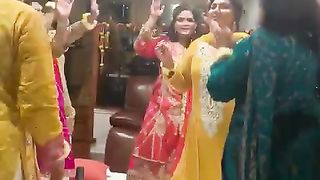 Local shuffling dance