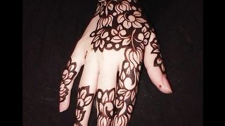 Latest style flower Mehandi