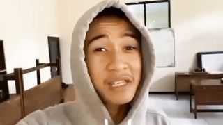 Story Wa || Cowok yang Berkumis Tipis emang lebih Manis