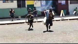Armed Holdup in Papua New Guinea.
