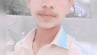 Larki na mujay duhla bola ????????